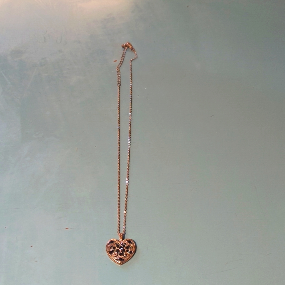 Buy 1 get 1 free - necklace